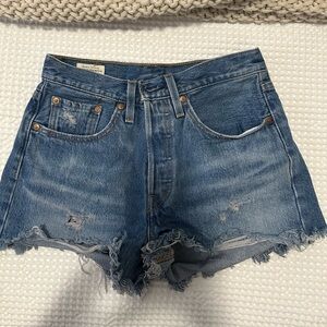 Levi’s 501 shorts - 26w